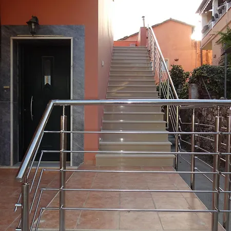 Stamatis Corfu 1 * Ípszosz